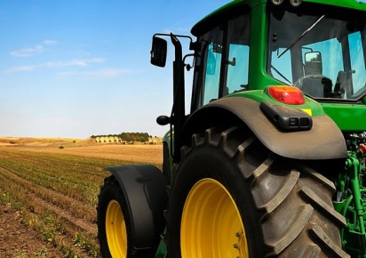 Agronegócio impulsiona setor de máquinas agrícolas