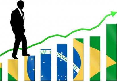 Brasil tem 2o melhor superávit comercial para abril, de US$ 6 bi Brasil tem 2o melhor superávit comercial para abril, de US$ 6 bi