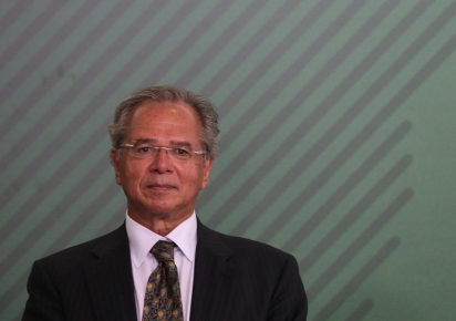Carga tributária ideal é 20, diz Paulo Guedes Carga tributária ideal é 20, diz Paulo Guedes
