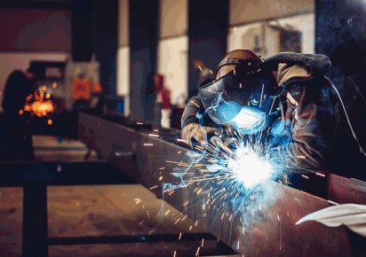Economia brasileira cresce 0,4 no 2 tri puxada por indústria e serviços Economia brasileira cresce 0,4 no 2 tri puxada por indústria e serviços
