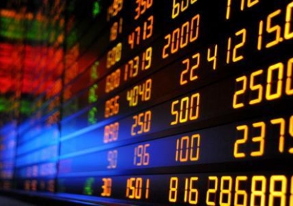 Ibovespa renova máximas e encosta em 90 mil pts Ibovespa renova máximas e encosta em 90 mil pts