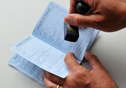 País cria 57,7 mil empregos formais em outubro País cria 57,7 mil empregos formais em outubro