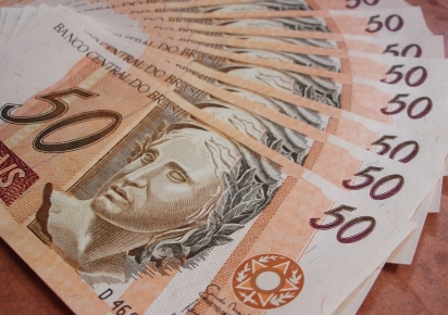 Só 8 dos brasileiros conseguiram poupar para investir no ano passado Só 8 dos brasileiros conseguiram poupar para investir no ano passado